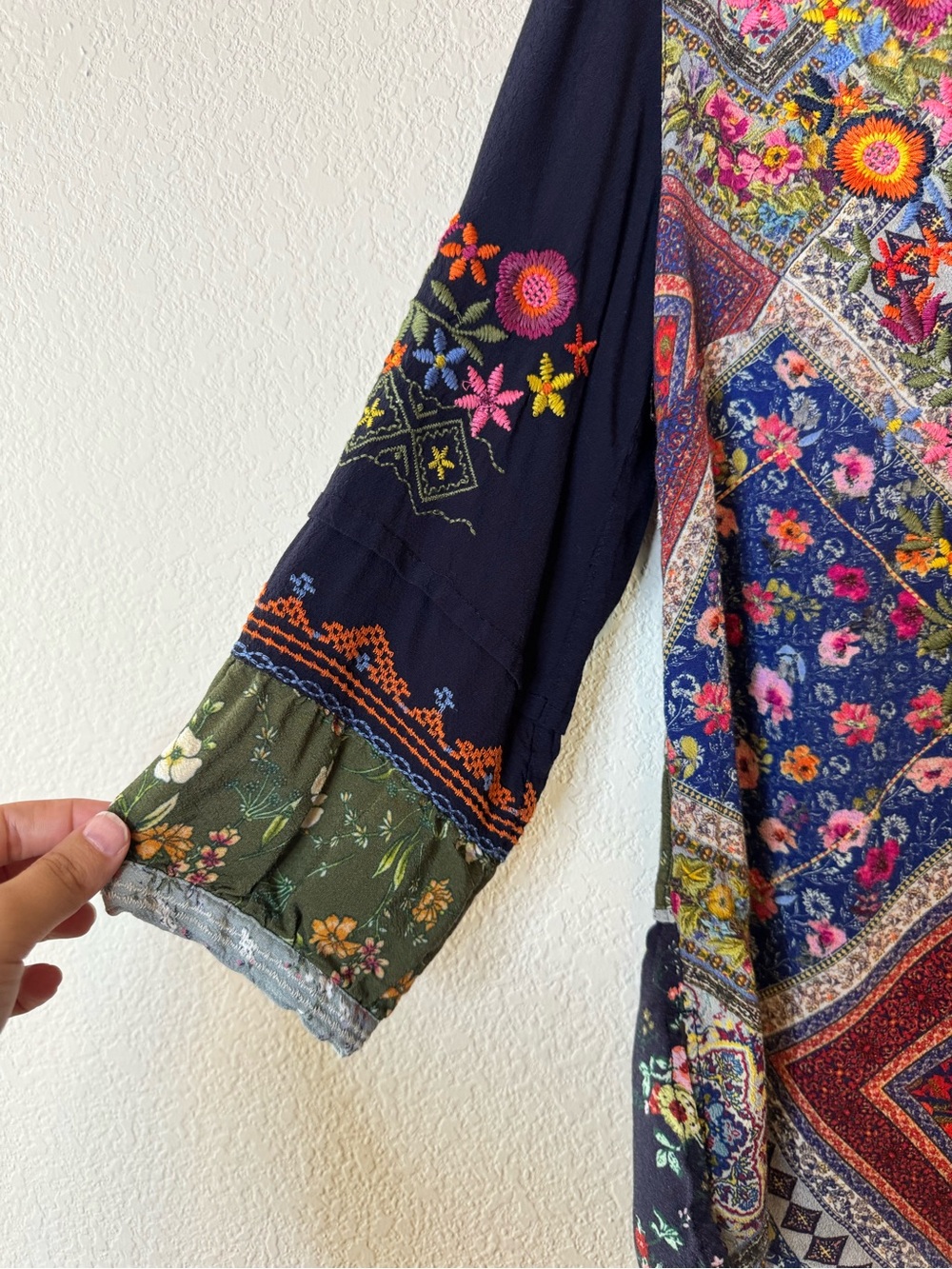 John Mark Embroidered Boho Floral Patchwork 3/4 Sleeve Blouse Tunic Top Size S - Picture 9 of 13